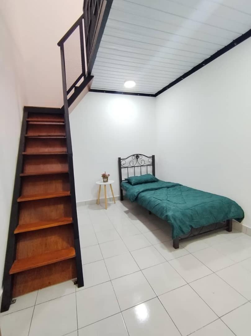 Orked Homestay Сери-Искандар Экстерьер фото